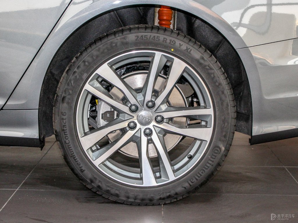 天云灰?jiàn)W迪A6(進(jìn)口)車(chē)身外觀圖片