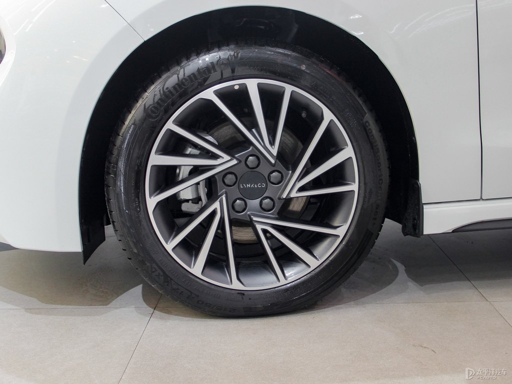 白領(lǐng)克03車身外觀圖片