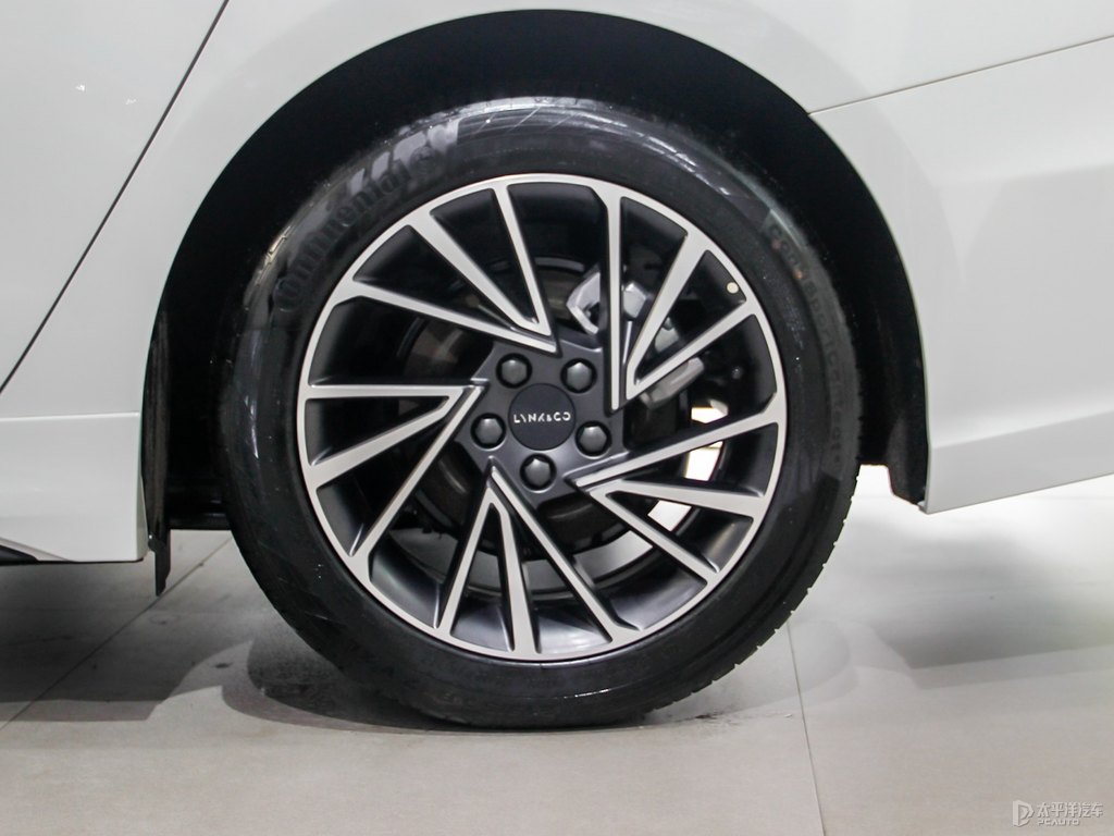 白領(lǐng)克03車身外觀圖片
