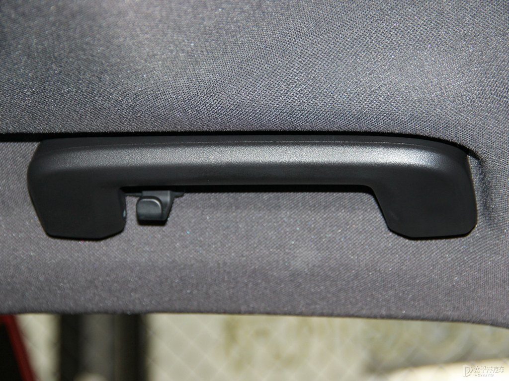 白領(lǐng)克03車廂內(nèi)飾圖片