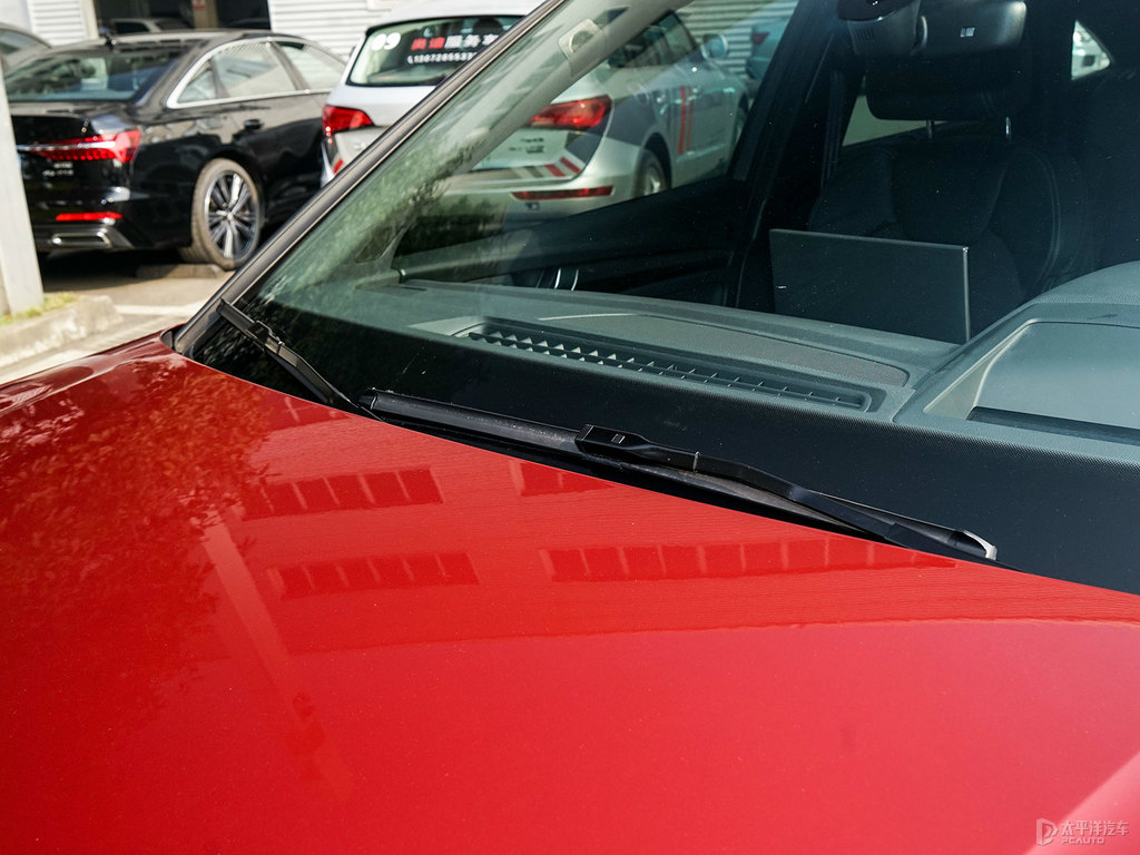 斗牛士紅奧迪Q5L Sportback車身外觀圖片