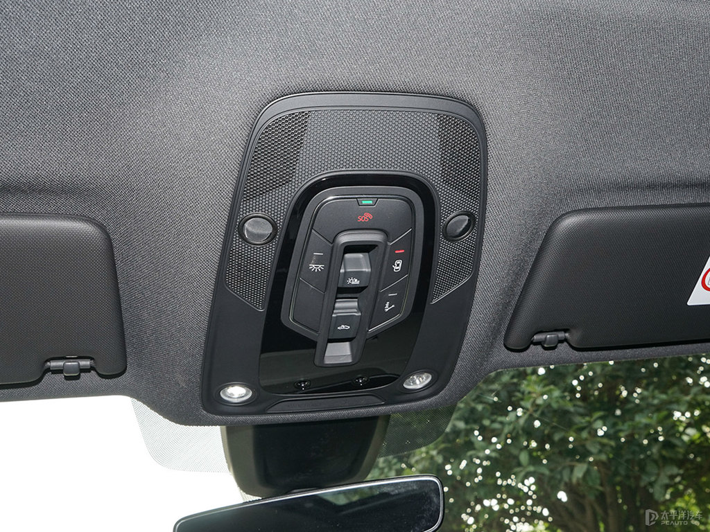 斗牛士紅奧迪Q5L Sportback車廂內(nèi)飾圖片