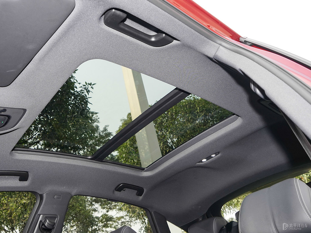 斗牛士紅奧迪Q5L Sportback車廂內(nèi)飾圖片
