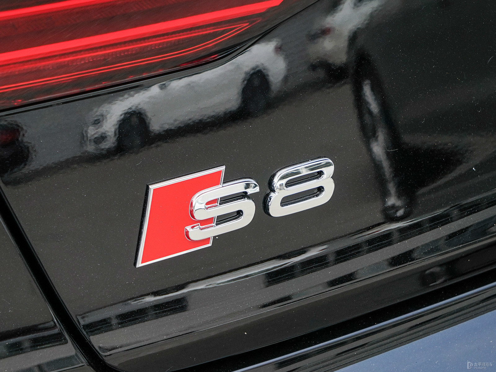 奧迪S8外觀高清大圖