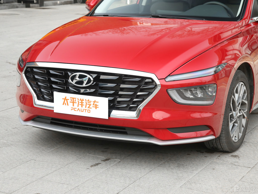 烈焰紅名圖車頭外觀圖片