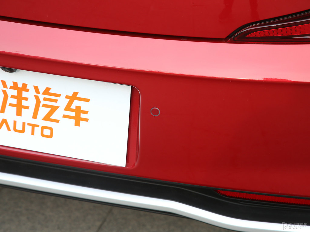 烈焰紅名圖車尾外觀圖片