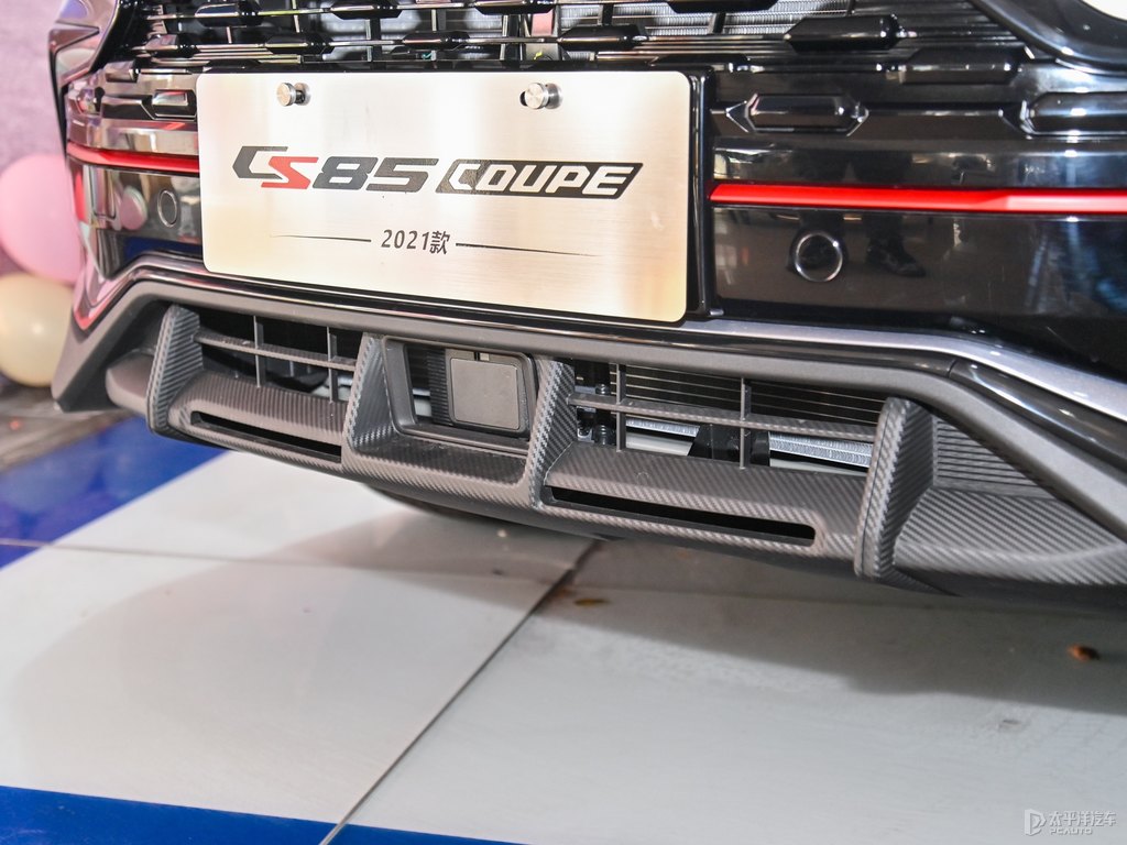 炫銀灰長安CS85 COUPE車頭外觀圖片