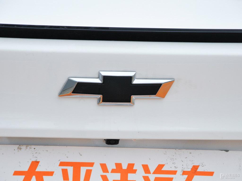 天真白科魯澤車尾外觀圖片