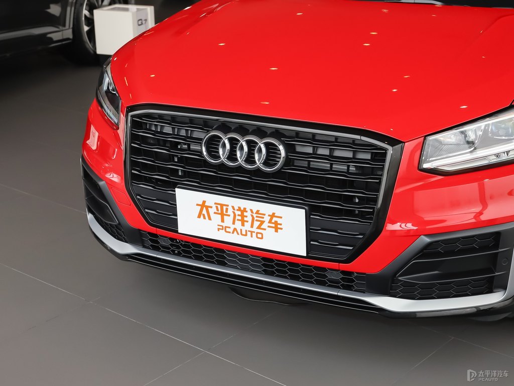 探戈紅奧迪Q2L車頭外觀圖片