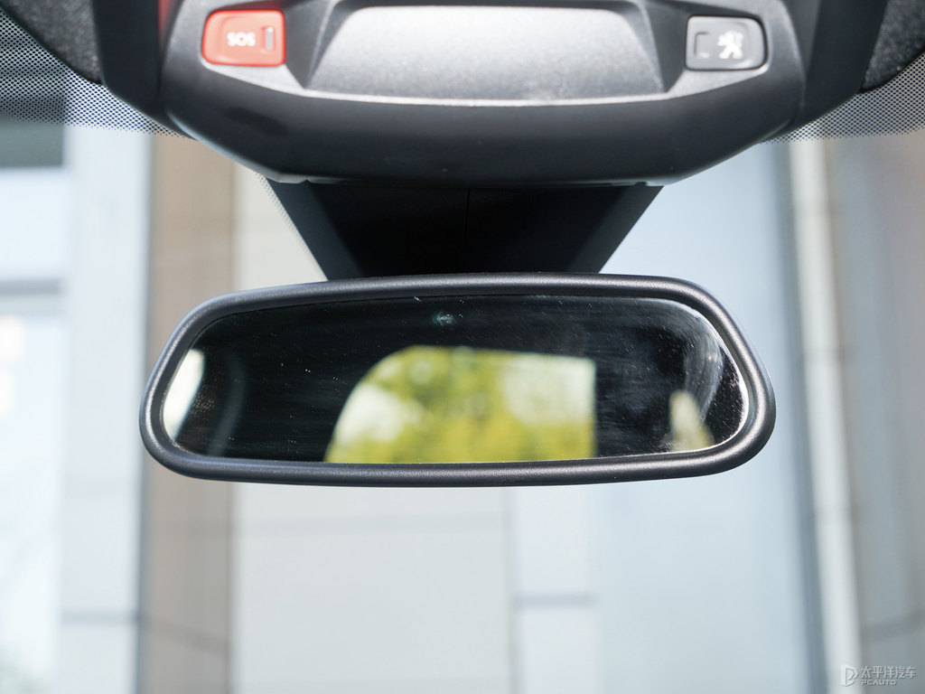 金沙銅標(biāo)致4008車廂內(nèi)飾圖片