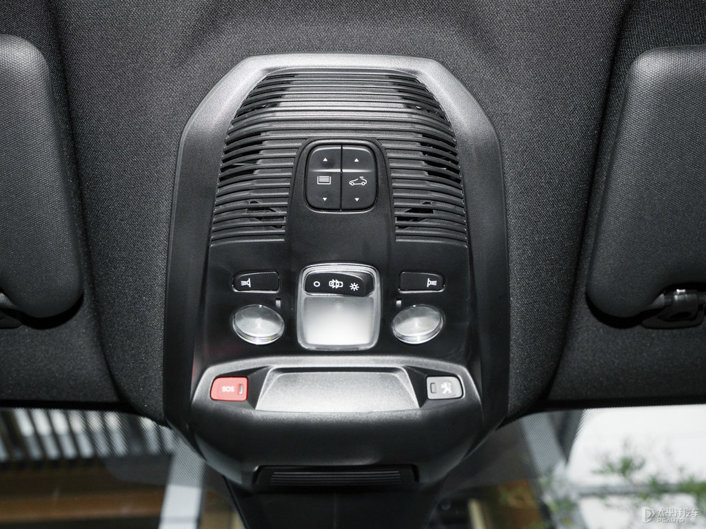 青巖灰標致5008車廂內(nèi)飾圖片