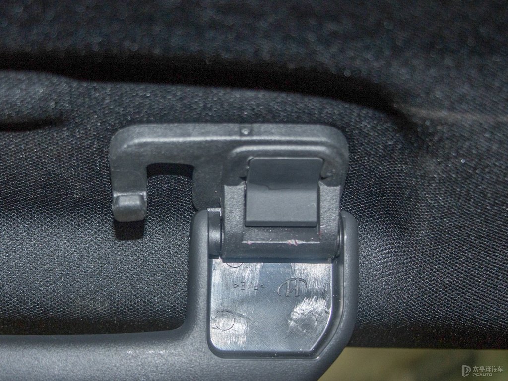 青山灰標(biāo)致5008車廂內(nèi)飾圖片