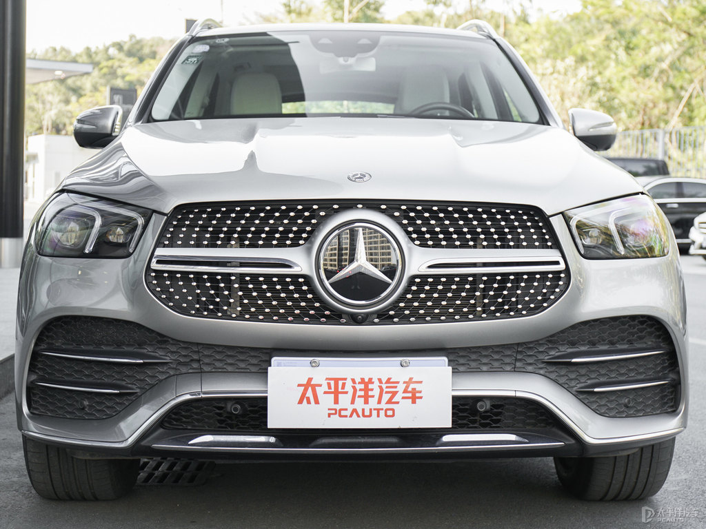 皓沙銀奔馳GLE車頭外觀圖片