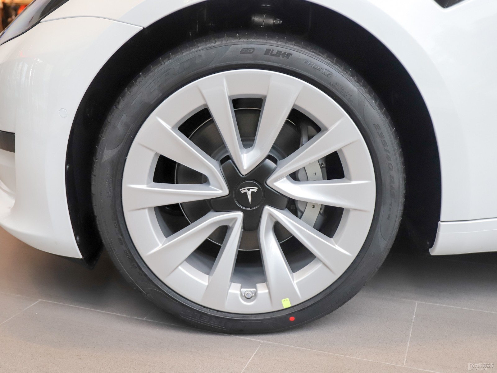 Model 3外觀高清大圖