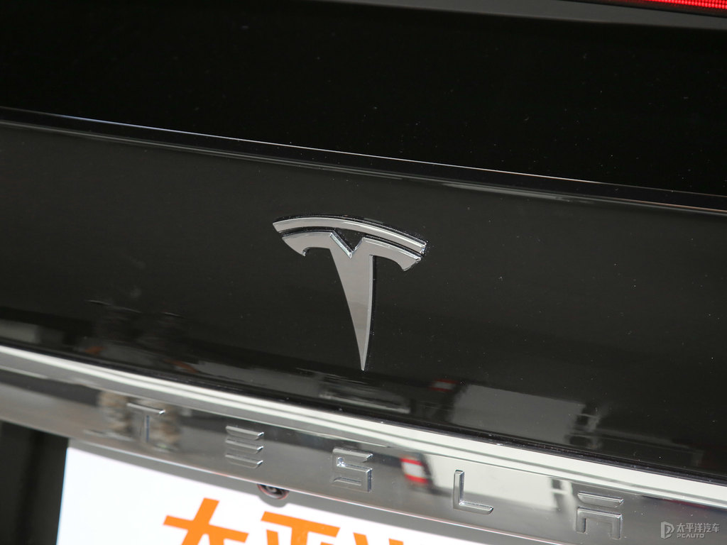 黑色Model X車尾外觀圖片