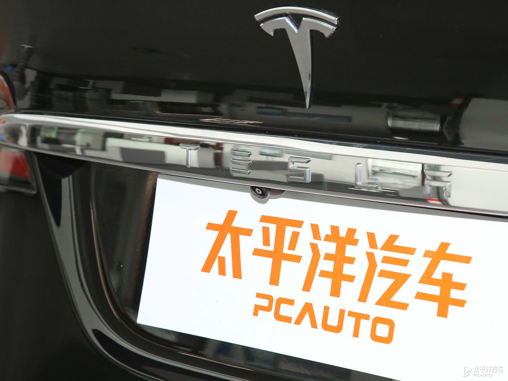 黑色Model X車尾外觀圖片
