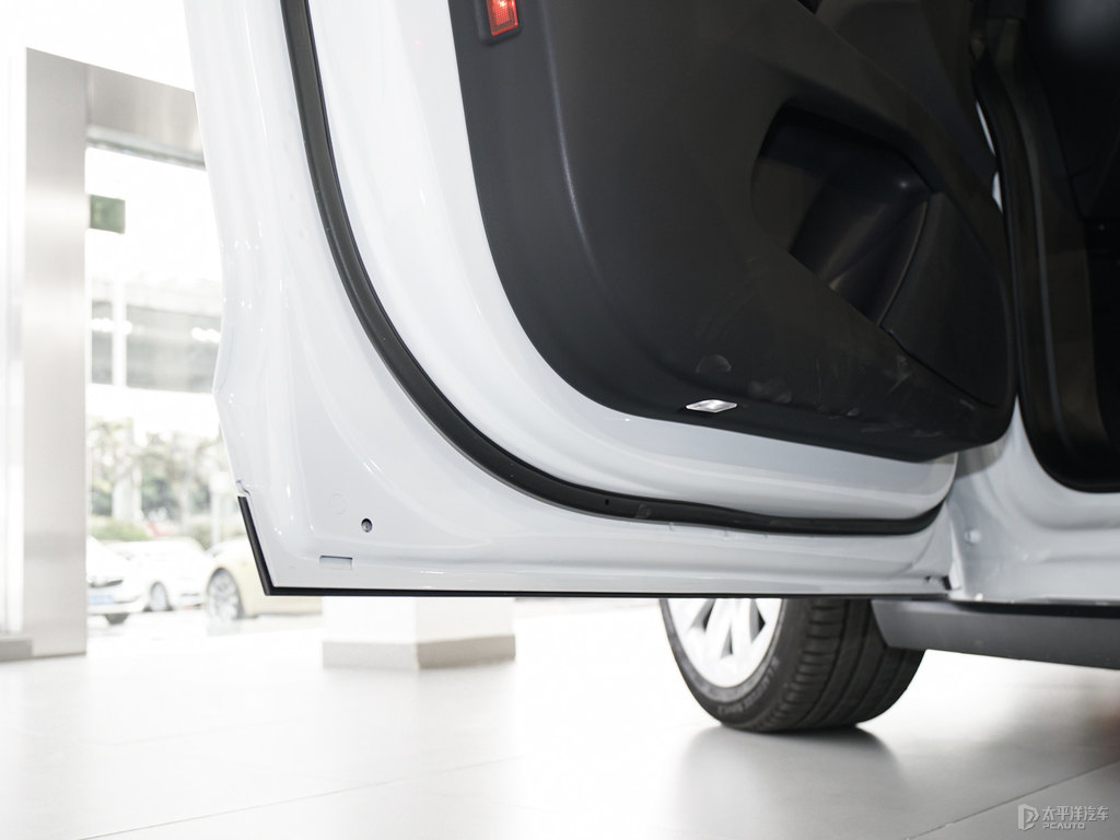 珍珠白Model X車廂內(nèi)飾圖片