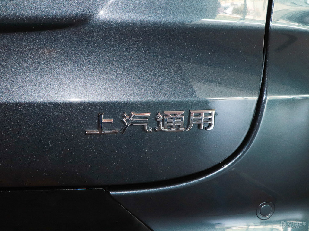 日蝕藍(lán)昂科旗車尾外觀圖片