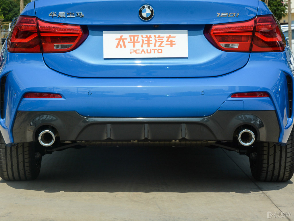 天際藍(lán)寶馬1系車尾外觀圖片