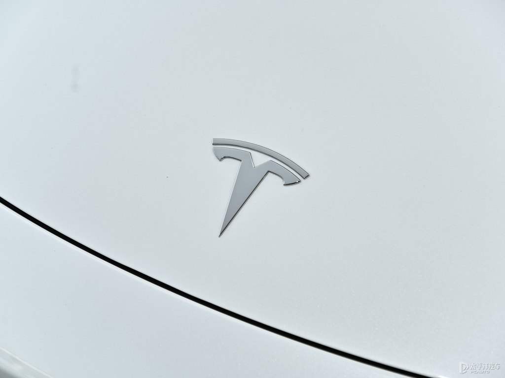 珍珠白Model 3車頭外觀圖片