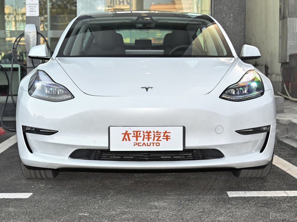 珍珠白Model 3車頭外觀圖片