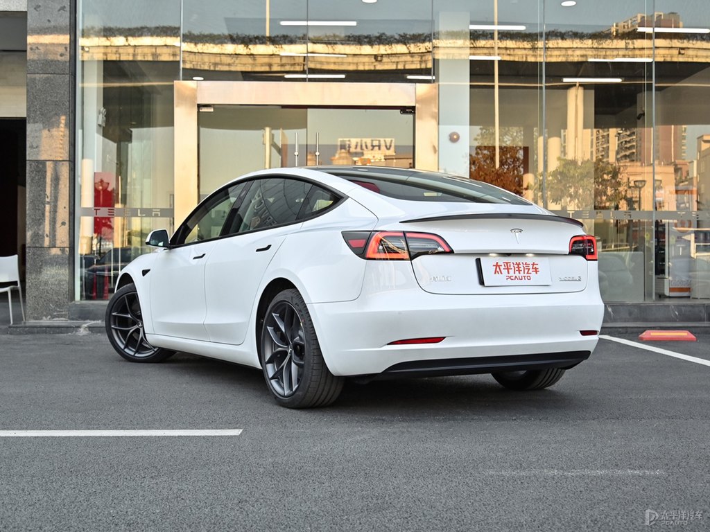 珍珠白Model 3整車外觀外觀圖片