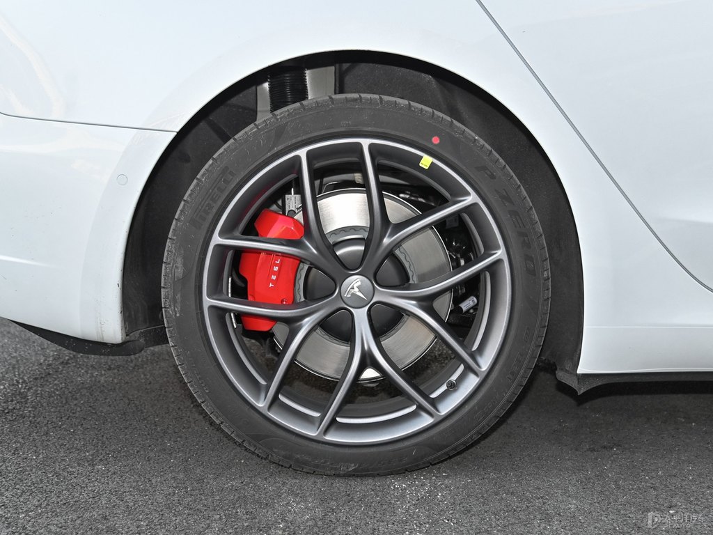 珍珠白Model 3車身外觀圖片