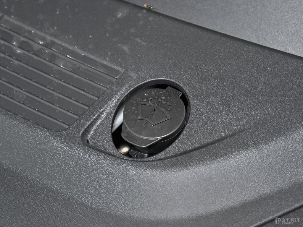 珍珠白Model 3儲物空間空間圖片