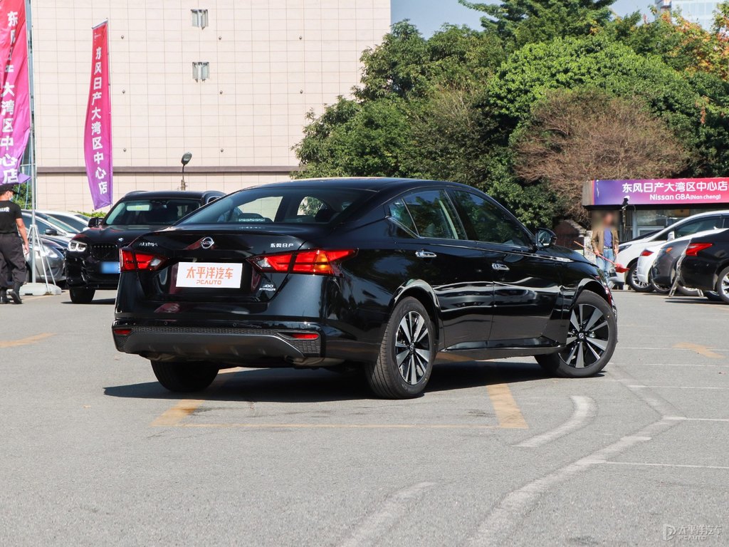 曜石黑天籟整車(chē)外觀外觀圖片