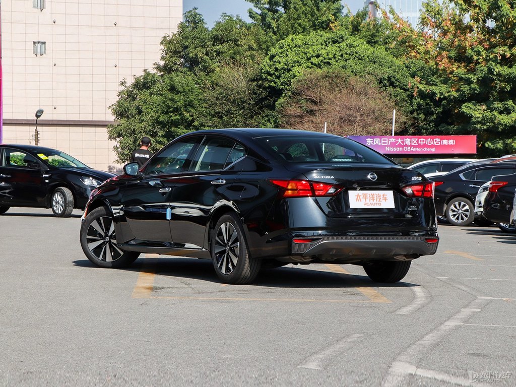 曜石黑天籟整車外觀外觀圖片