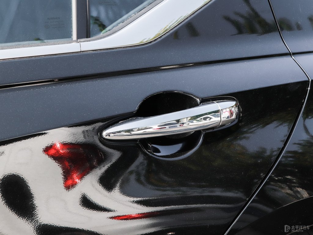 曜石黑天籟車身外觀圖片
