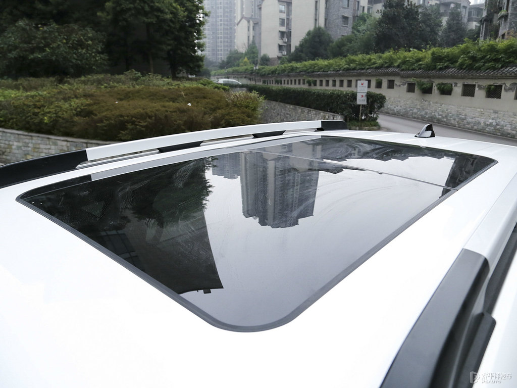 白狗哈弗大狗車身外觀圖片