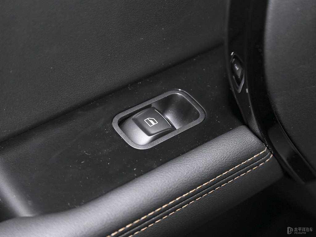 白狗哈弗大狗車廂內(nèi)飾圖片