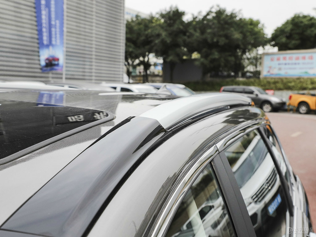 摩登灰哈弗H6車身外觀圖片