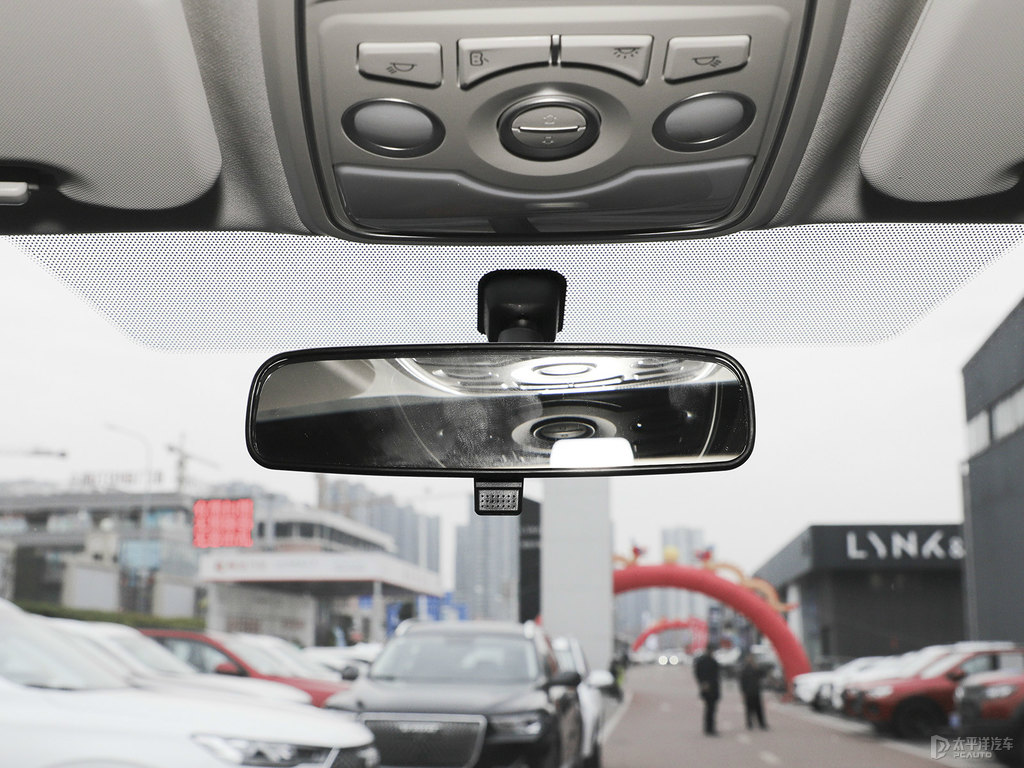 摩登灰哈弗H6車廂內(nèi)飾圖片