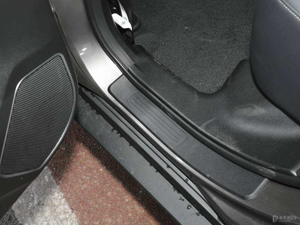 摩登灰哈弗H6車廂內(nèi)飾圖片