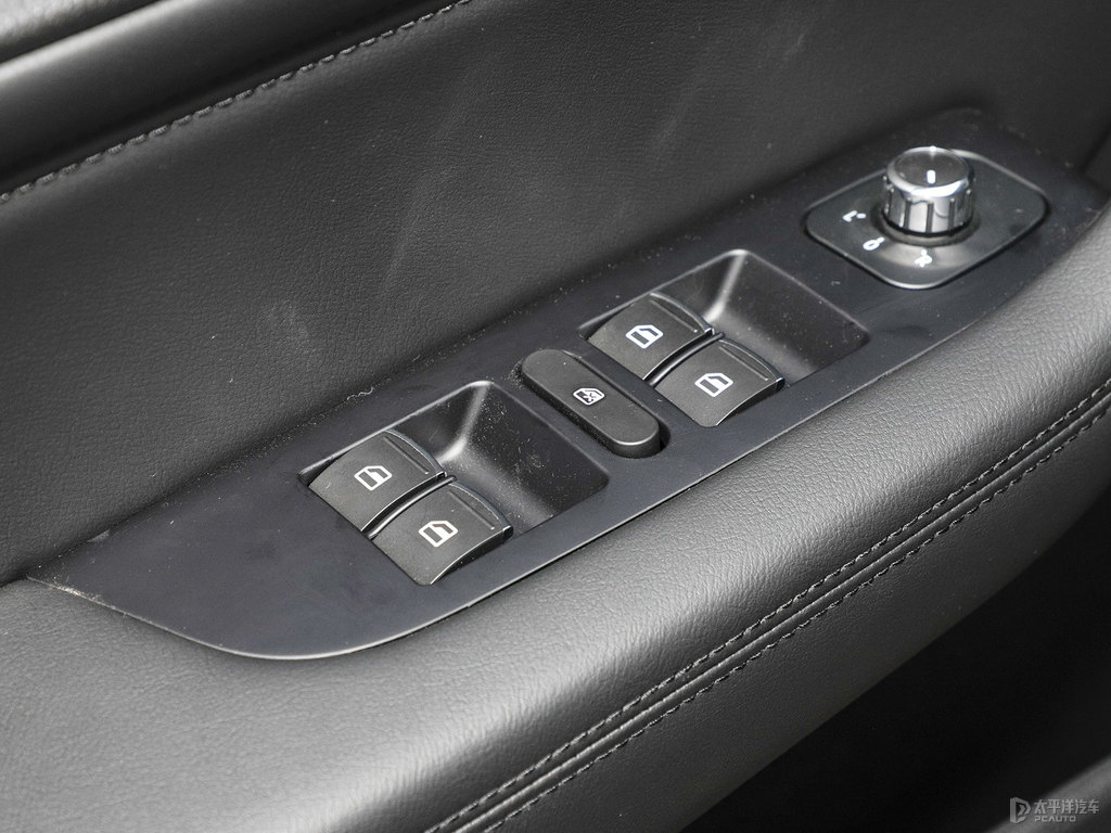 摩登灰哈弗H6車廂內(nèi)飾圖片