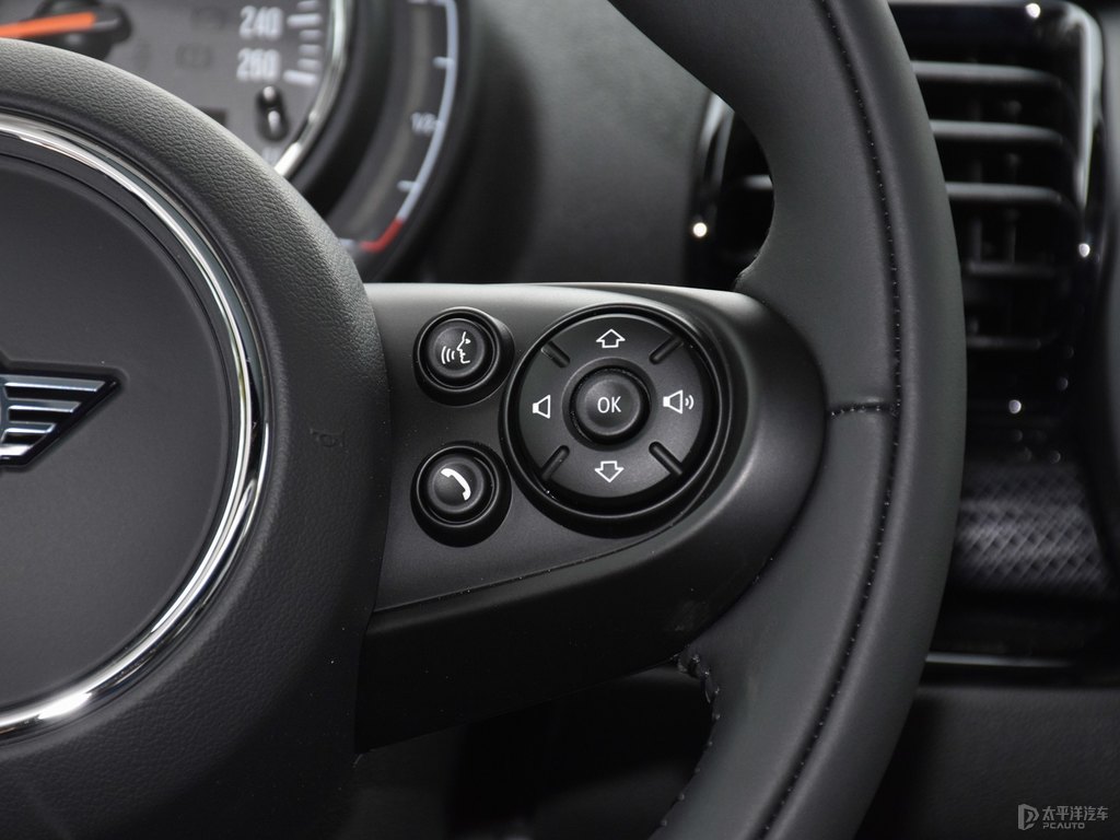 胡椒白MINI CLUBMAN中控內(nèi)飾圖片