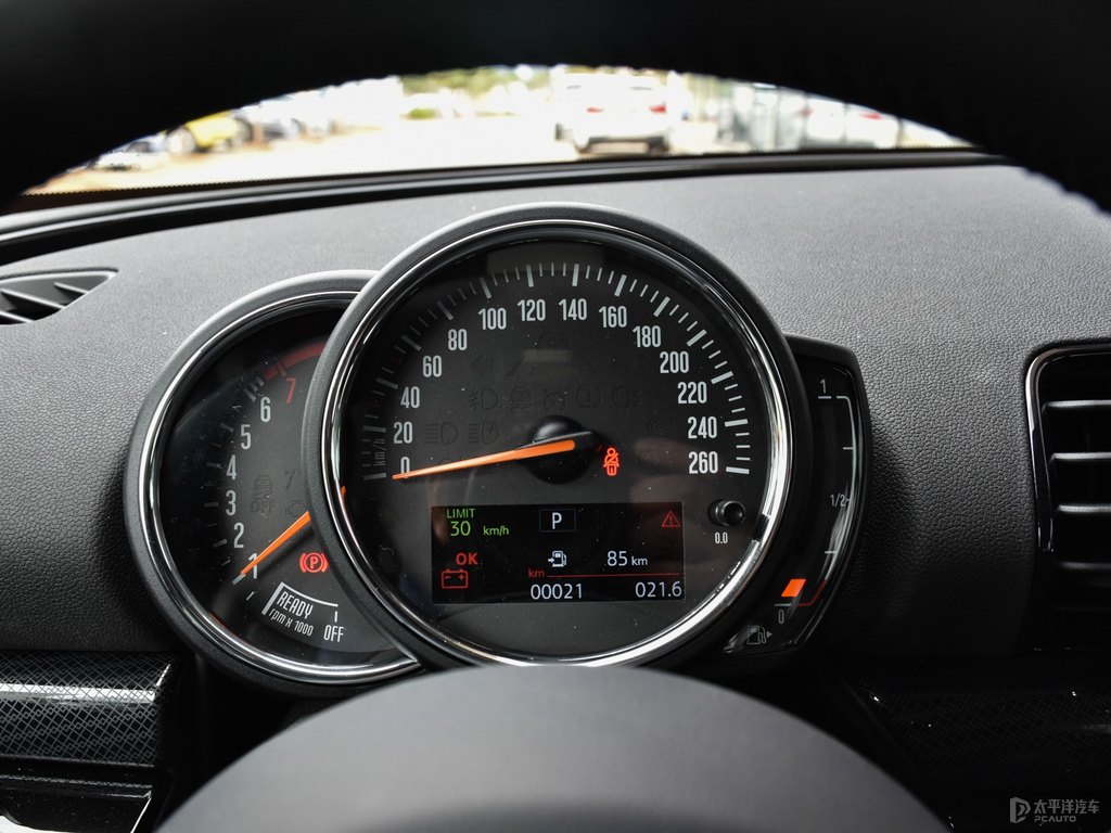 胡椒白MINI CLUBMAN中控內(nèi)飾圖片