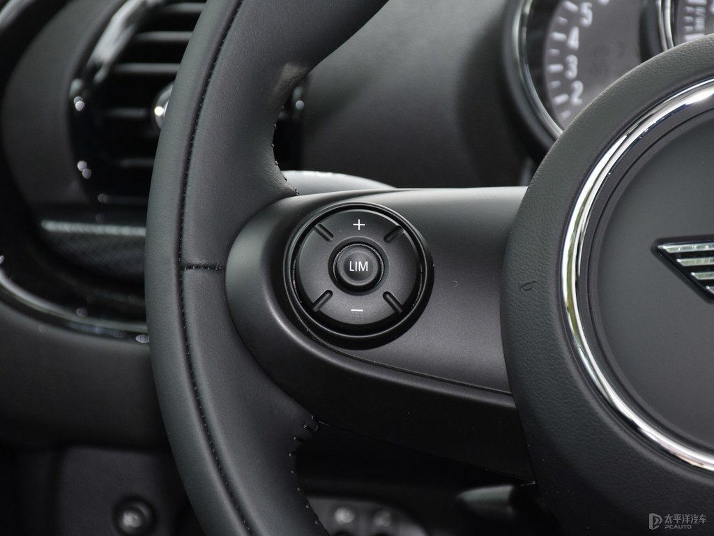 胡椒白MINI CLUBMAN中控內(nèi)飾圖片