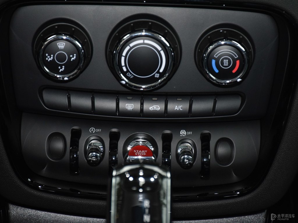 胡椒白MINI CLUBMAN中控內(nèi)飾圖片