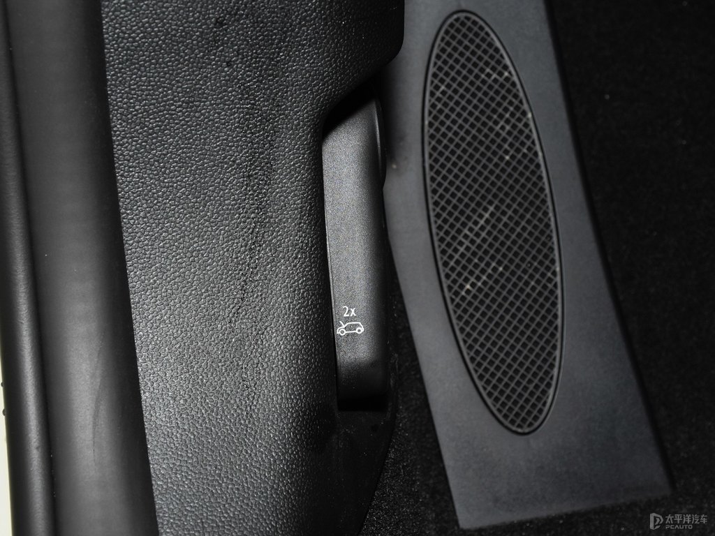 胡椒白MINI CLUBMAN中控內(nèi)飾圖片