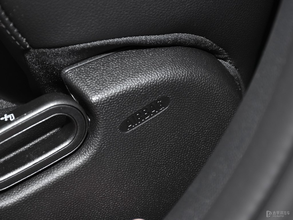 胡椒白MINI CLUBMAN座椅內(nèi)飾圖片