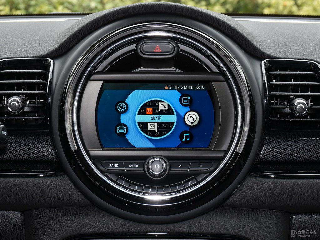 胡椒白MINI CLUBMAN中控內(nèi)飾圖片