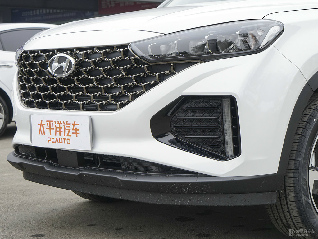 極地白北京現(xiàn)代ix35車頭外觀圖片