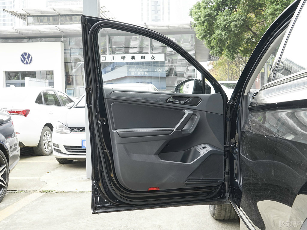 玄武黑途觀L車廂內(nèi)飾圖片