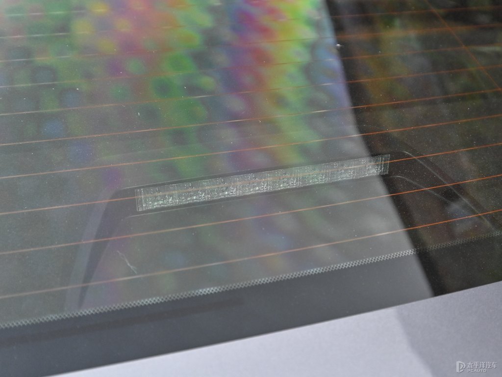 水銀灰云母色雷克薩斯ES車尾外觀圖片