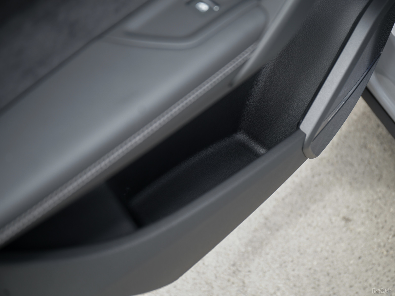 奧迪Q5L Sportback空間高清大圖