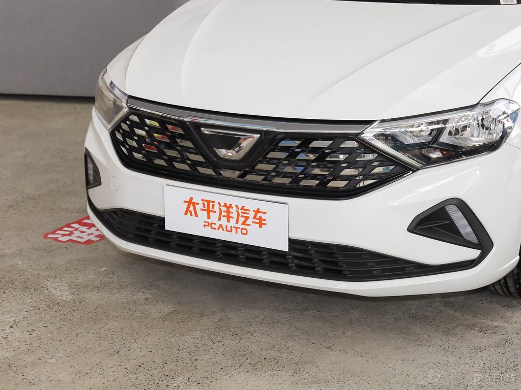 極地白捷達VA3車頭外觀圖片