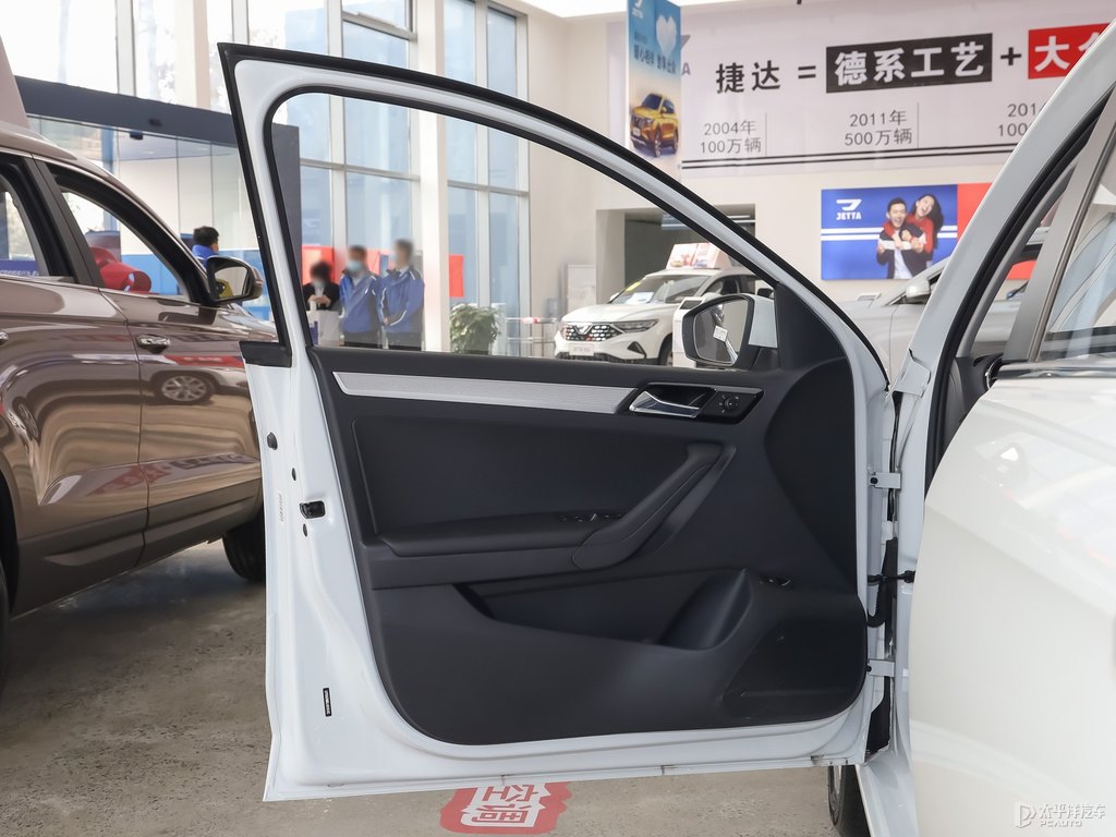 極地白捷達(dá)VA3車廂內(nèi)飾圖片